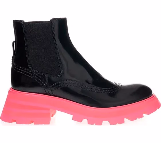 Alexander McQueen Black Leather Chelsea Boots